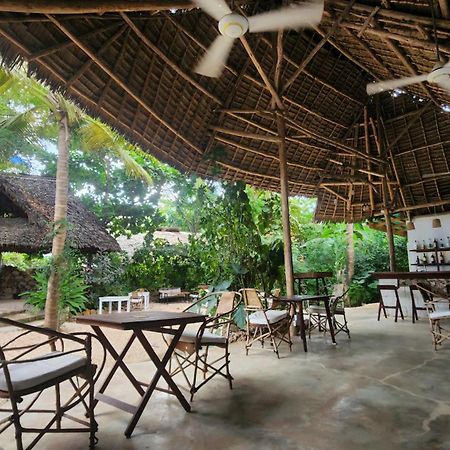 Atii Garden Bungalows Нунгві Екстер'єр фото
