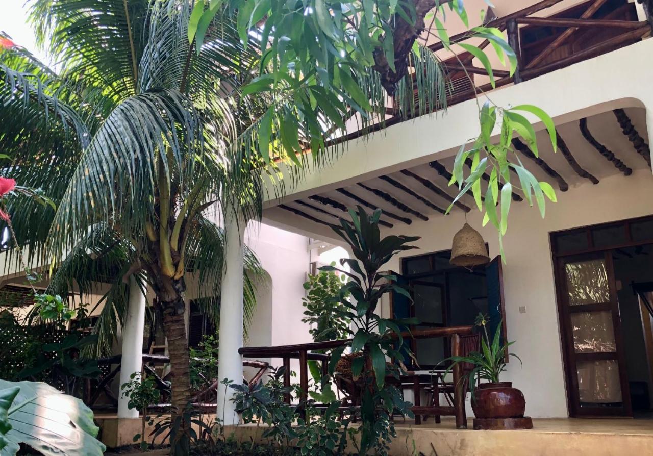 Atii Garden Bungalows Нунгві Екстер'єр фото
