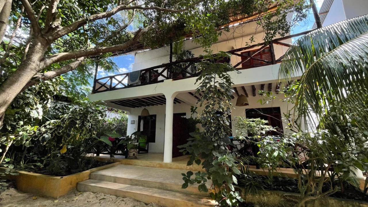 Atii Garden Bungalows Нунгві Екстер'єр фото